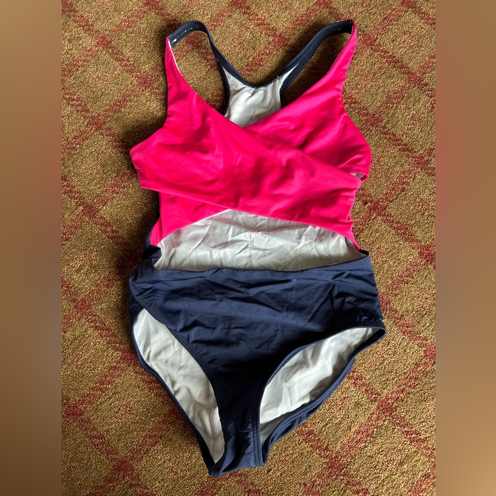 Submarine one piece bathing suit with cut out